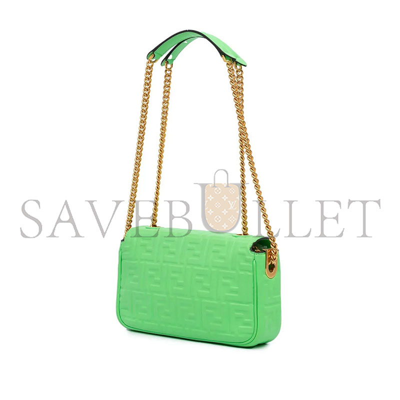 F**di zucca embossed leather chain midi baguette (23*13*6cm)